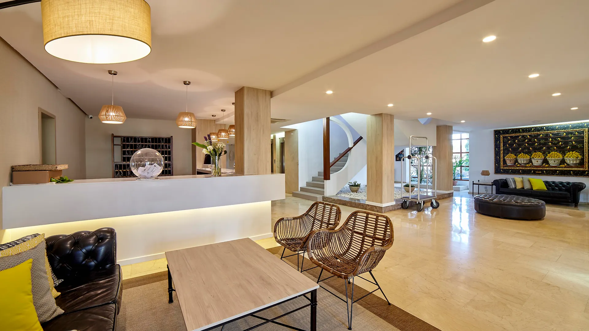 Hotel Tres Torres Santa Eularia des Riu 4*,