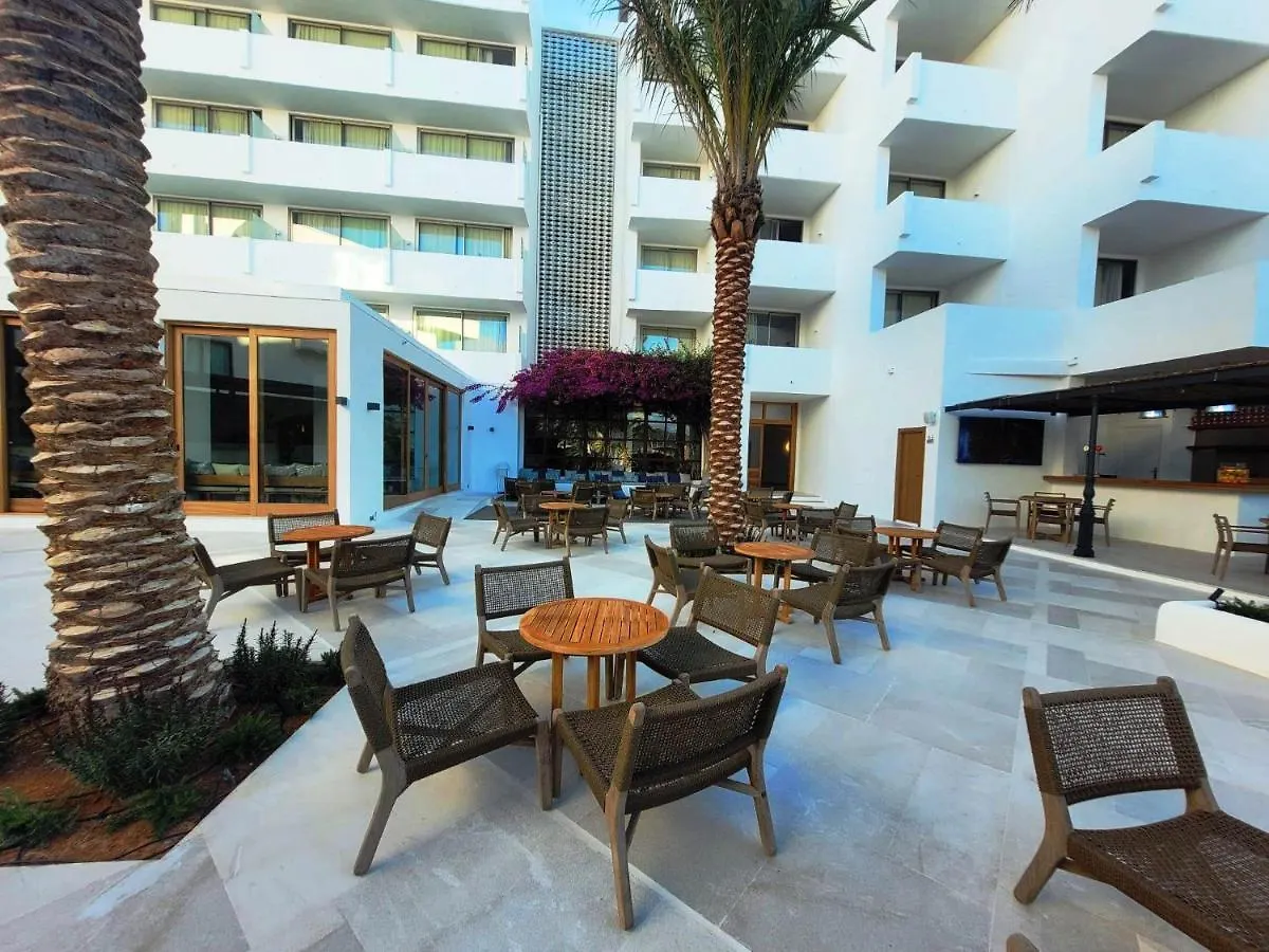 Hotel Tres Torres Santa Eulària des Riu