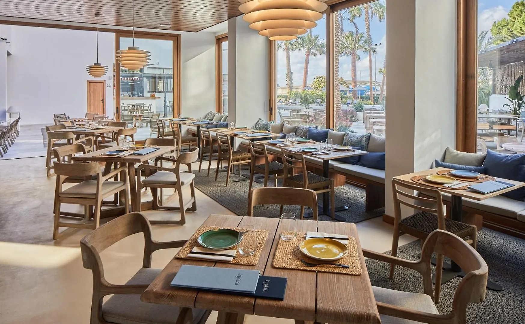 Hotel Tres Torres Santa Eulària des Riu 4*,  Ισπανία